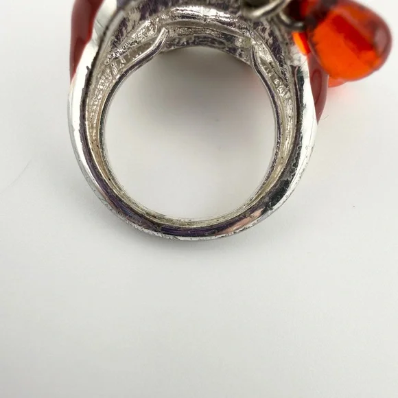 Red Vampire Mouth Lip Fangs Ring with Crystal Dripping Blood Silver Toned Ring - Picture 8 of 8